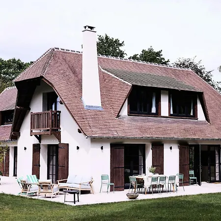 With Pool Near Rambouillet, 40 Min From Paris Ferienhaus Gambais
